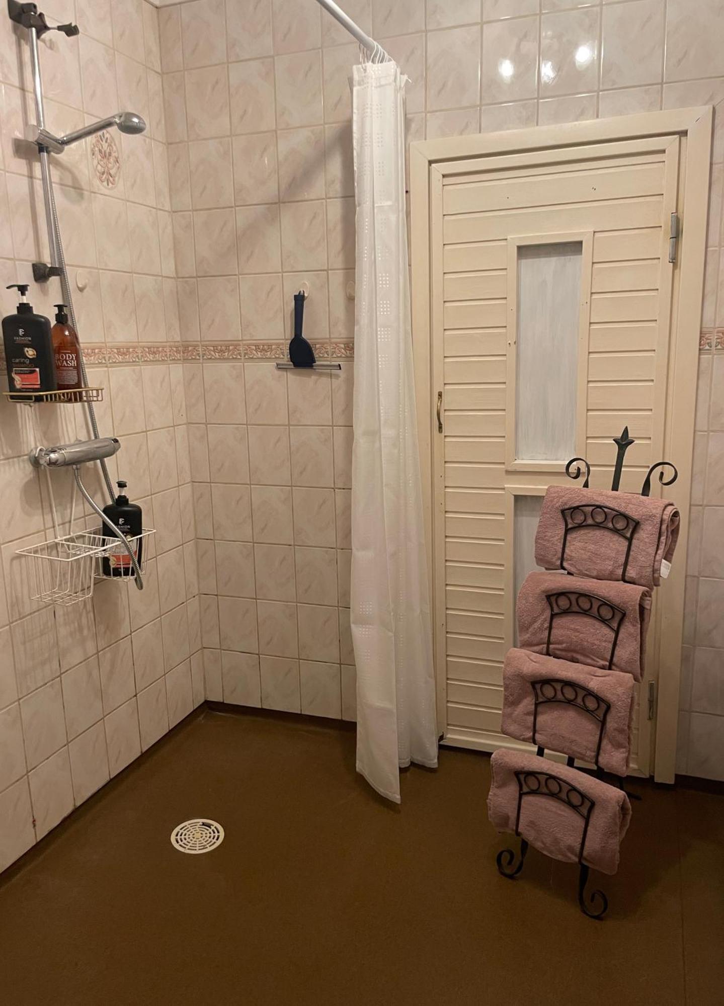Apartamento Lantlig Laegenhet Charlottenberg Exterior foto